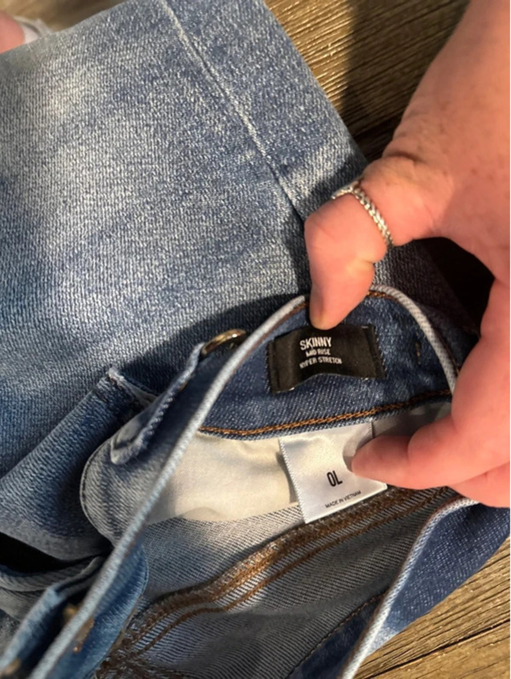 Express Jeans - Picture 2 of 4